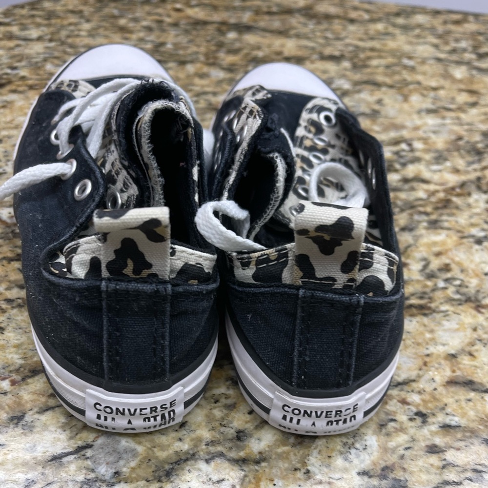 Canvas Low Top Sneaker Lace-up Casual Shoes cheetah, Black and White